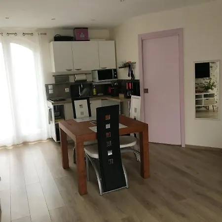 Studio Rue Du Petit Doucy Bellot